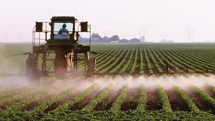 Pesticides à usage agricole : deux arrêtés du gouvernement de la NC qui font voir rouge !